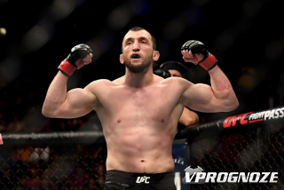 Муслим Салихов нокаутировал Кенана Сонга на UFC Fight Night 248